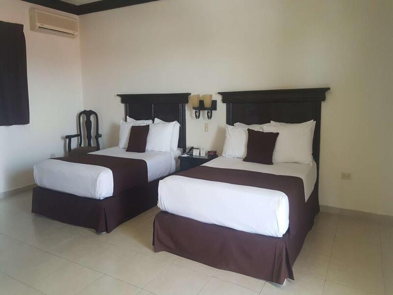 Hotel Go Inn Monclova Bagian luar foto