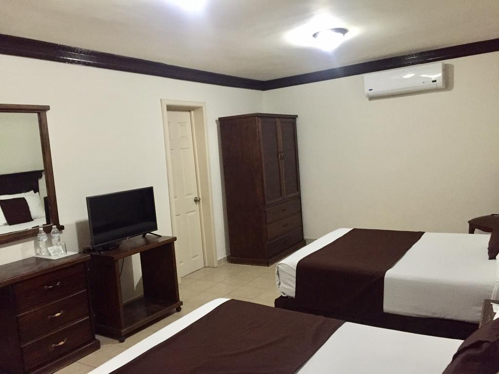 Hotel Go Inn Monclova Bagian luar foto