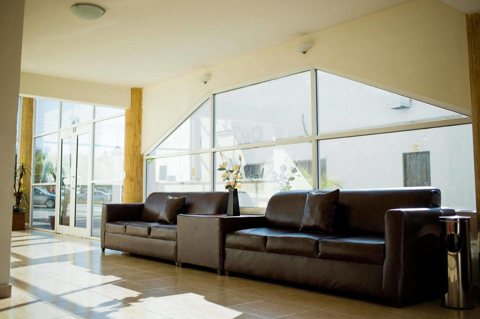 Hotel Go Inn Monclova Bagian luar foto
