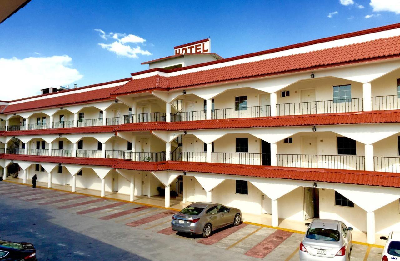 Hotel Go Inn Monclova Bagian luar foto